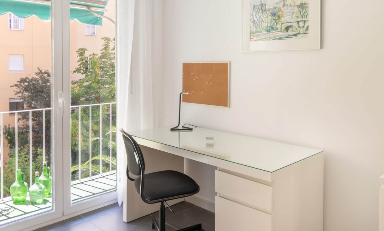 JAR12 03.1.2 Dorm.3 directa detalle mesa-Tiny